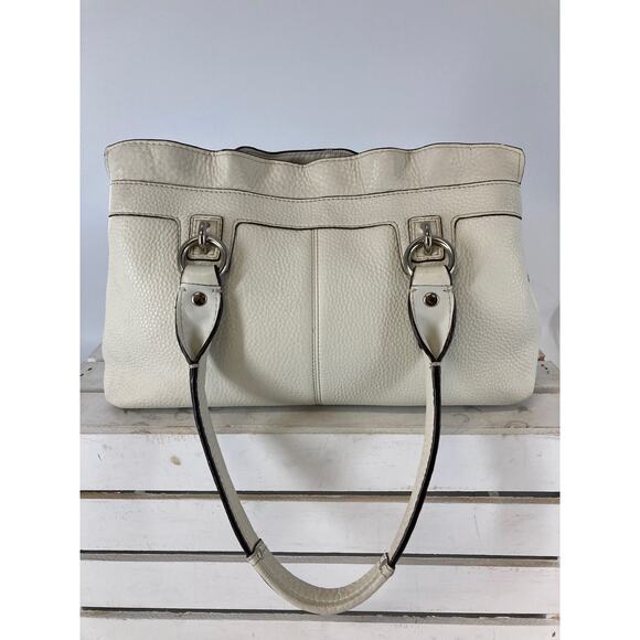 COACH F14686 LARGE IVORY PEBBLED LEATHER SHOULDER BAG WITH CHARM - Picture 3 of 16